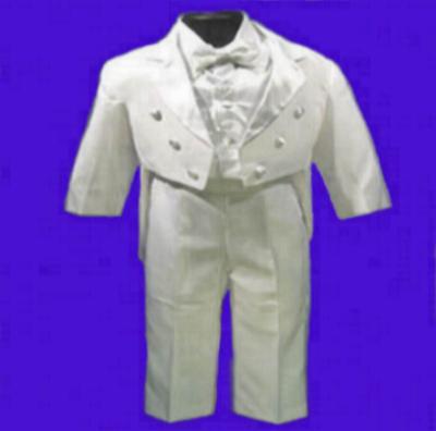 Chaqué niño blanco